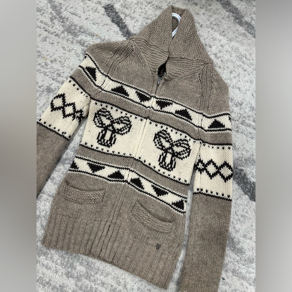 Aritzia knit sweater